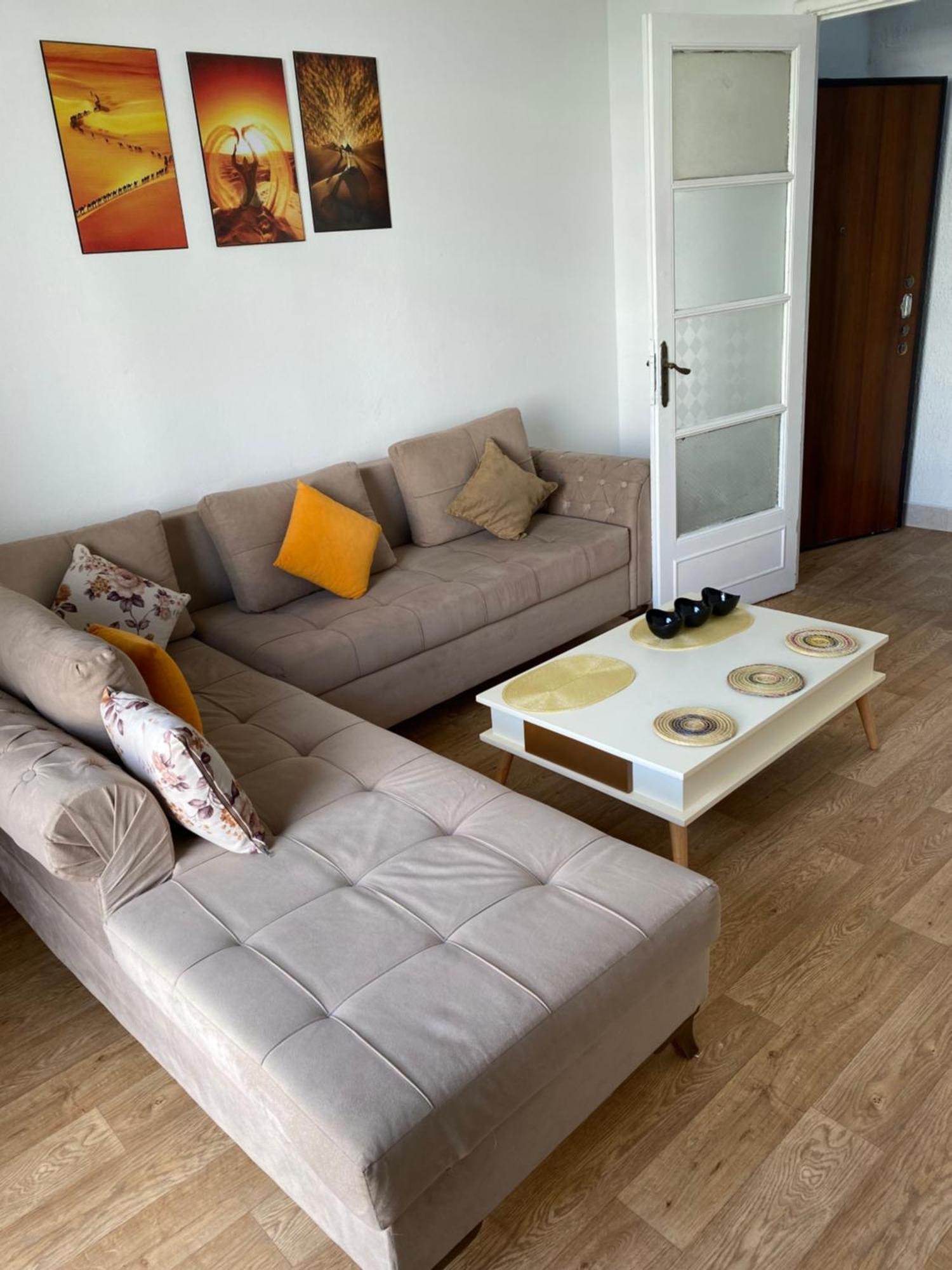 - Bourguiba 2e Etage