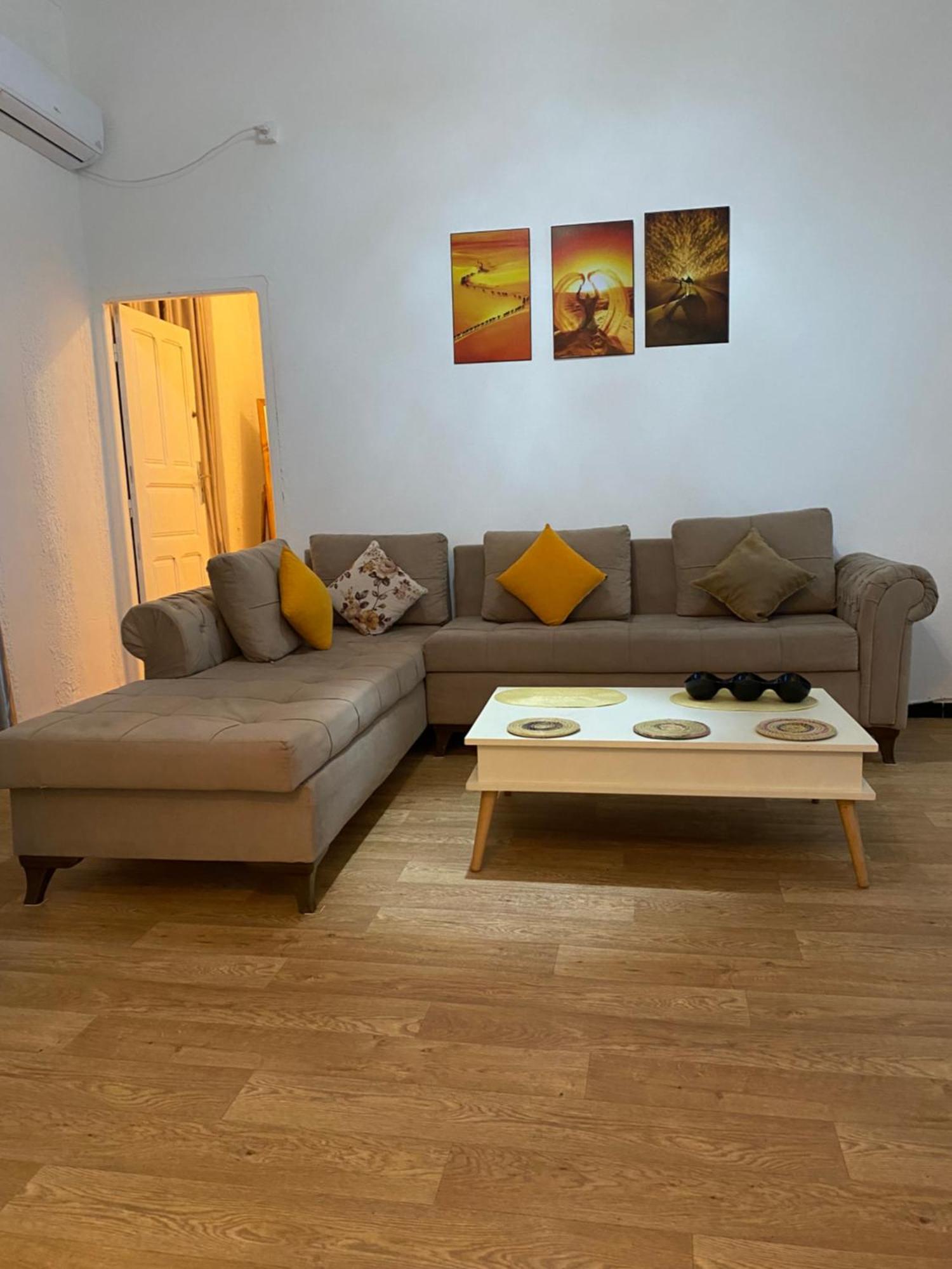 - Bourguiba 2e Etage Appartamento *